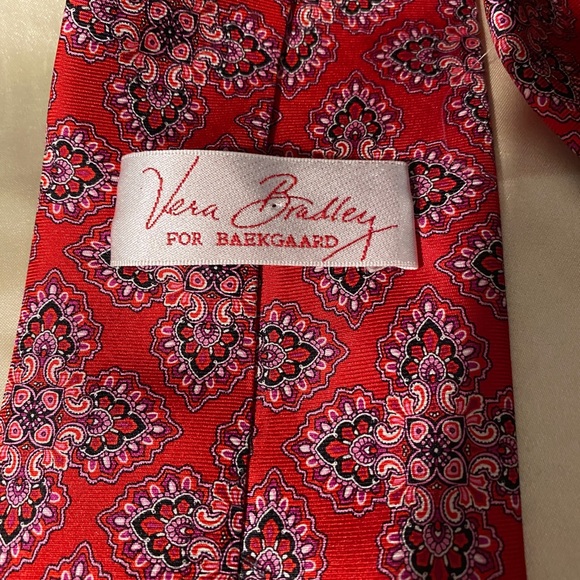 Baekgaard Vera Bradley Paisley Silk Neck Tie Red - Picture 2 of 2